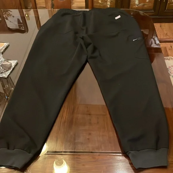 Figs Scrub Sets - Picture 9 of 11